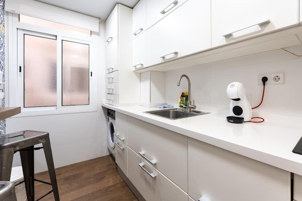Super Central Malaga Flat With Terrace And Free Parking Екстериор снимка